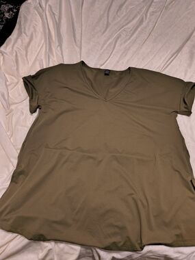 SHEIN Olive V-Neck Short Sleeve Tee